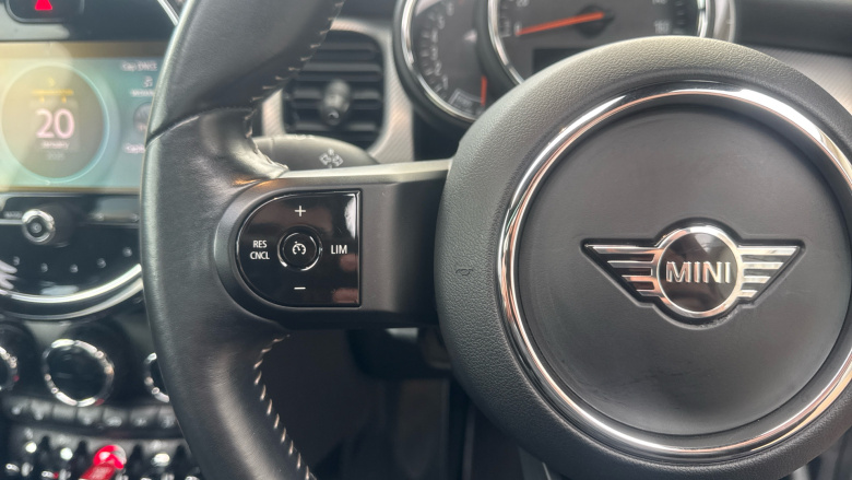 MINI Hatchback 1.5 Cooper Exclusive 3dr Auto Petrol Hatchback